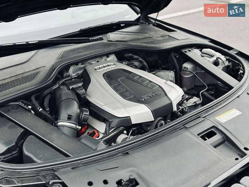 Седан Audi A8 2015 в Кременчуге