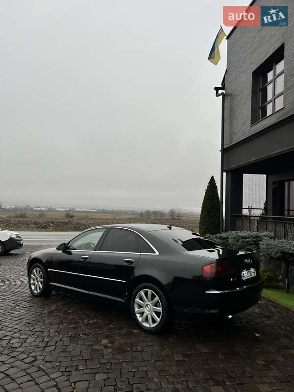 Седан Audi A8 2007 в Виноградові