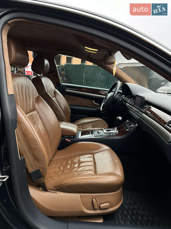 Седан Audi A8 2007 в Виноградові