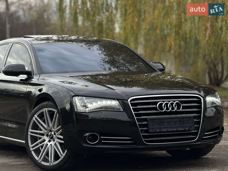 Седан Audi A8 2011 в Ивано-Франковске