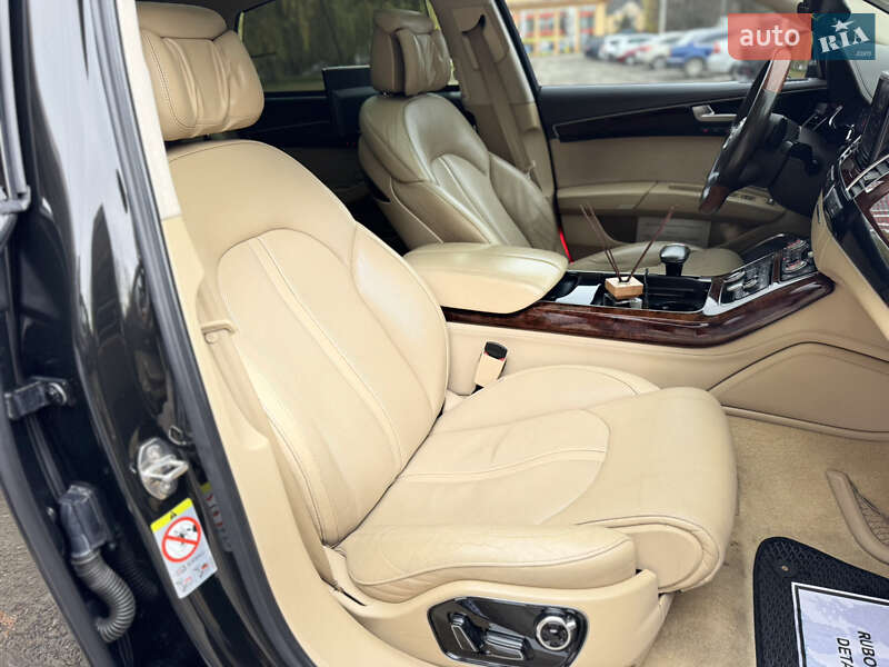 Седан Audi A8 2011 в Ивано-Франковске