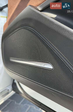 Седан Audi A8 2013 в Киеве