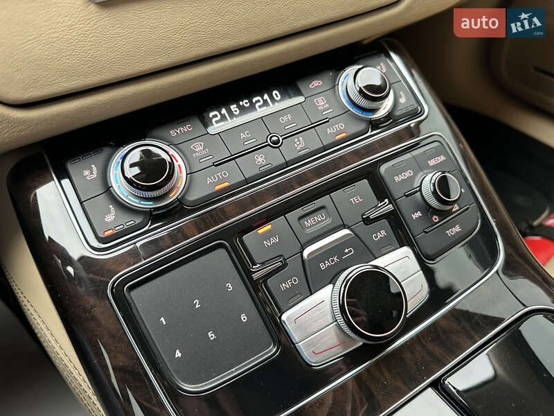 Седан Audi A8 2011 в Киеве