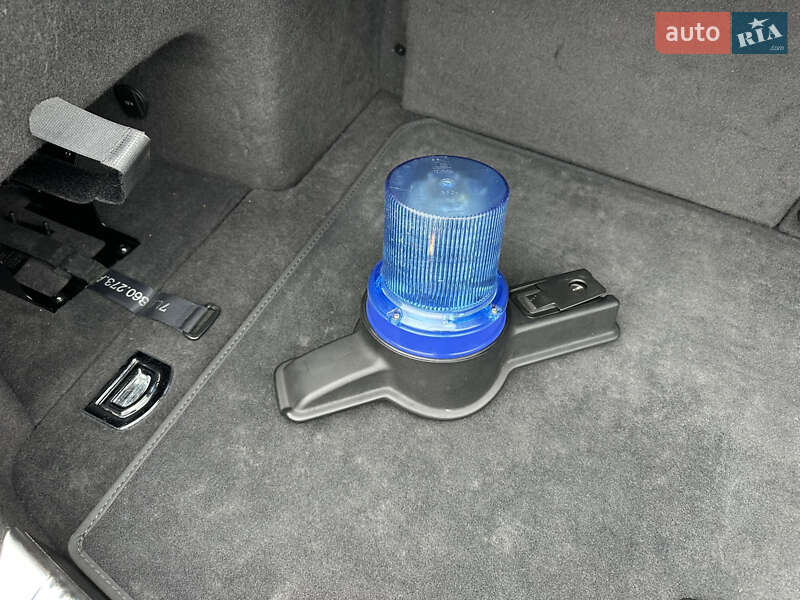 Седан Audi A8 2011 в Киеве