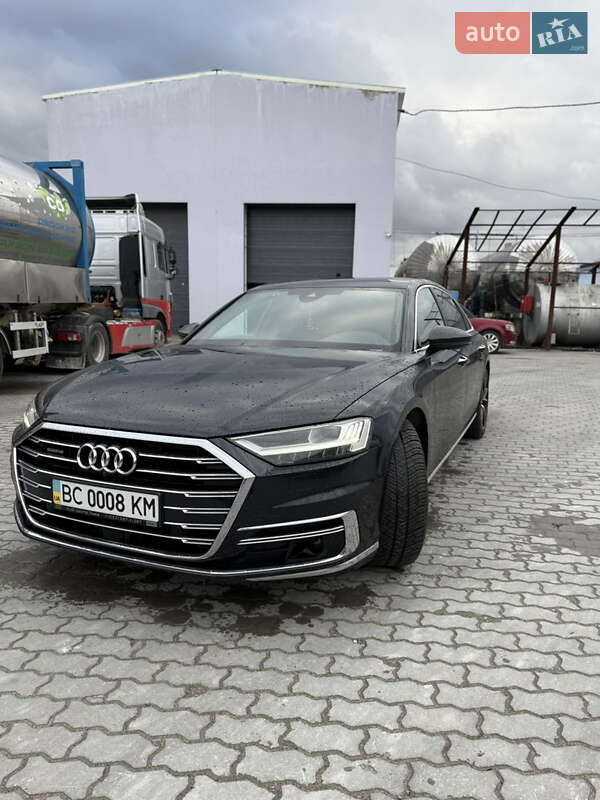 Седан Audi A8 2021 в Львові