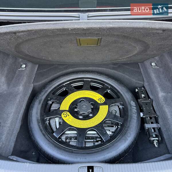 Седан Audi A8 2018 в Рівному