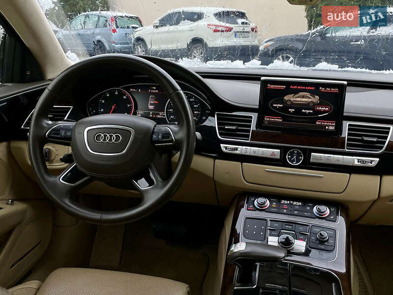 Седан Audi A8 2013 в Киеве