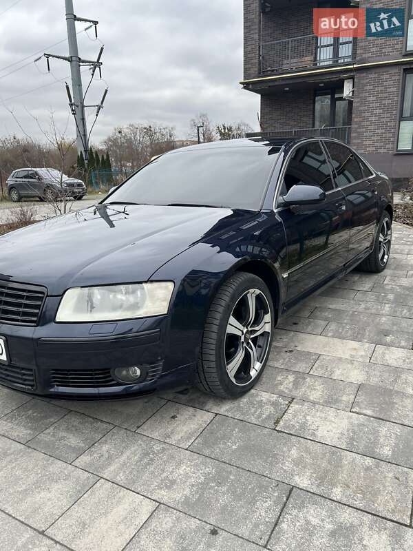 Седан Audi A8 2004 в Львові