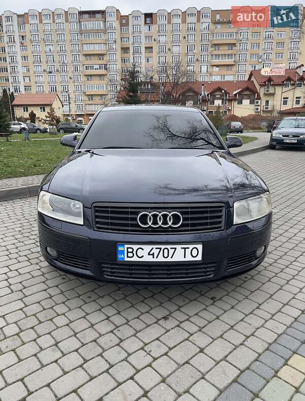 Седан Audi A8 2004 в Львові
