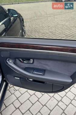 Седан Audi A8 2004 в Львове