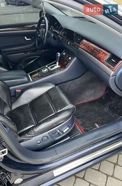 Седан Audi A8 2004 в Львове