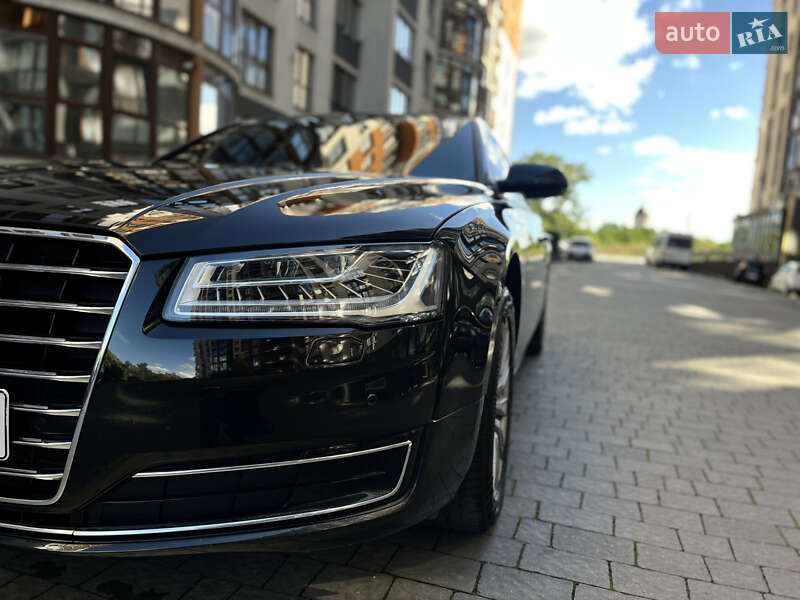 Седан Audi A8 2017 в Виннице