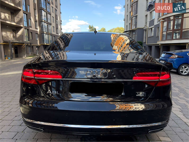 Седан Audi A8 2017 в Виннице
