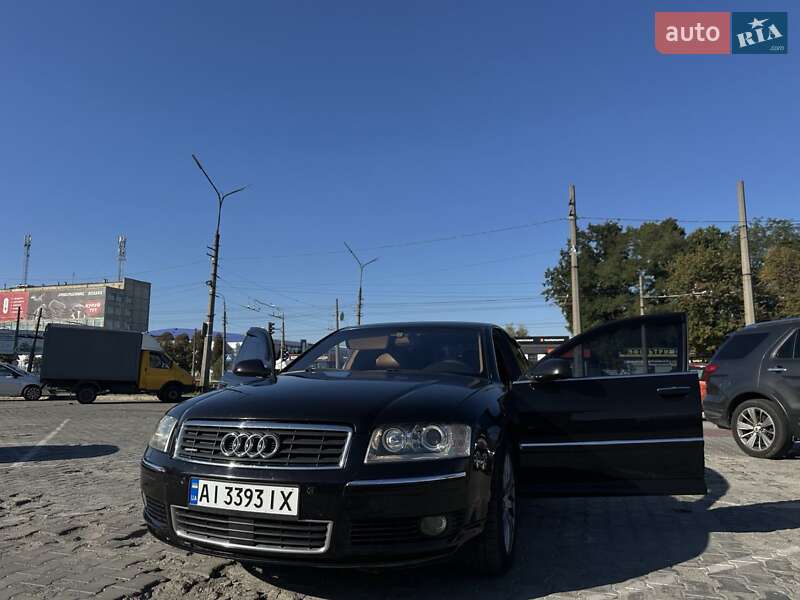 Седан Audi A8 2004 в Рокитному