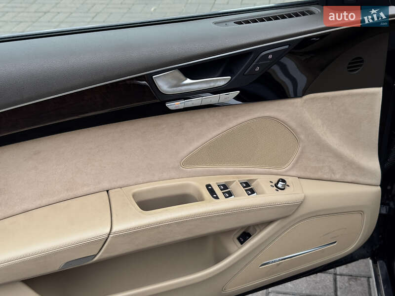 Седан Audi A8 2013 в Киеве