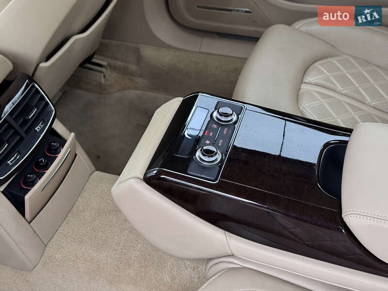 Седан Audi A8 2013 в Киеве