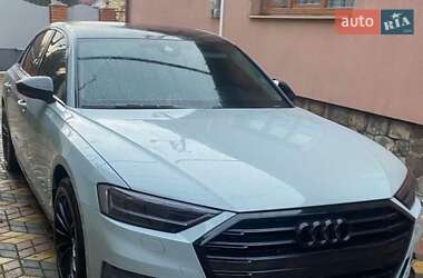 Седан Audi A8 2018 в Мукачевому