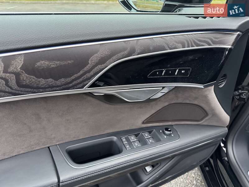 Седан Audi A8 2021 в Києві фото 30 Седан Audi A8 2021 в Києві
