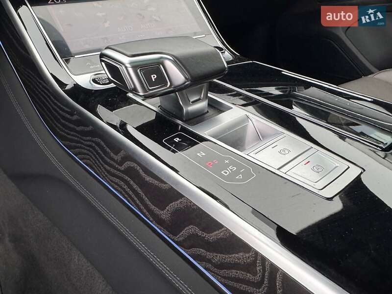 Седан Audi A8 2021 в Києві фото 44 Седан Audi A8 2021 в Києві