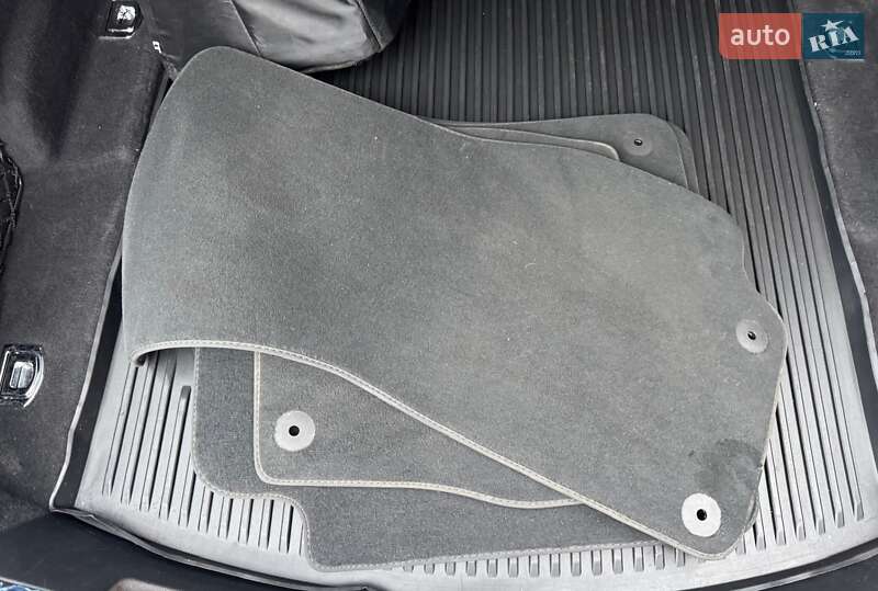 Седан Audi A8 2021 в Києві фото 21 Седан Audi A8 2021 в Києві