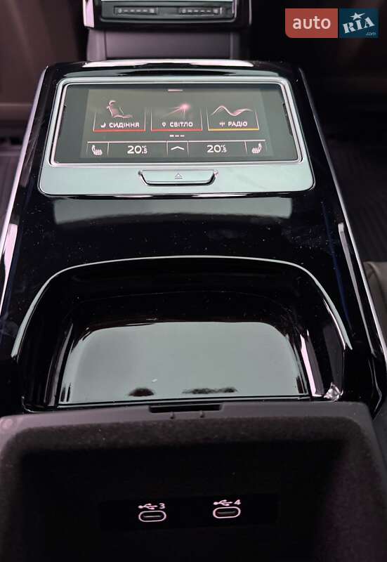 Седан Audi A8 2021 в Києві фото 75 Седан Audi A8 2021 в Києві