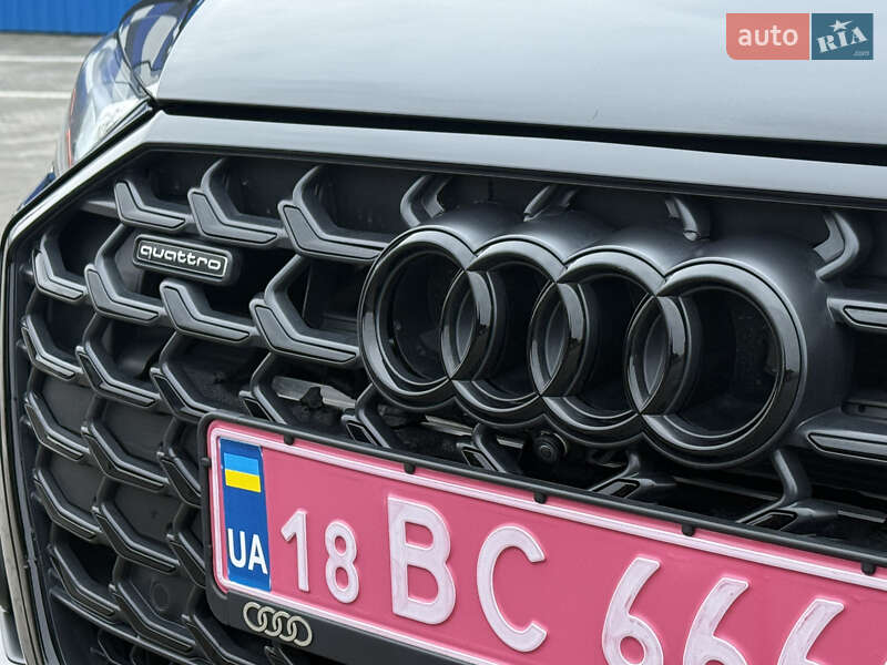 Седан Audi A8 2024 в Ровно