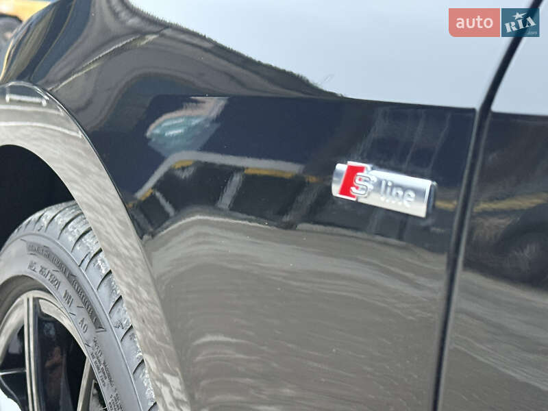 Седан Audi A8 2024 в Ровно