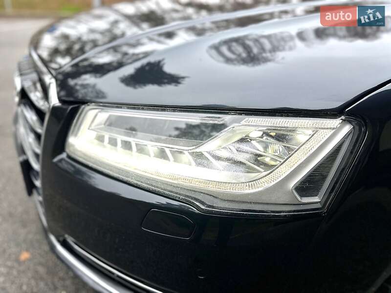 Седан Audi A8 2014 в Киеве