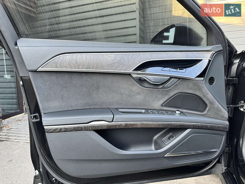 Седан Audi A8 2023 в Киеве фото 32 Седан Audi A8 2023 в Киеве