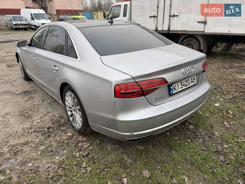 Седан Audi A8 2015 в Киеве