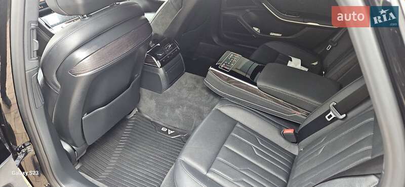 Седан Audi A8 2020 в Тернополе