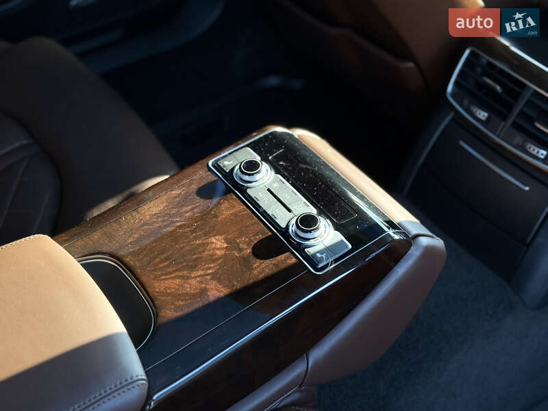 Седан Audi A8 2015 в Киеве фото 29 Седан Audi A8 2015 в Киеве