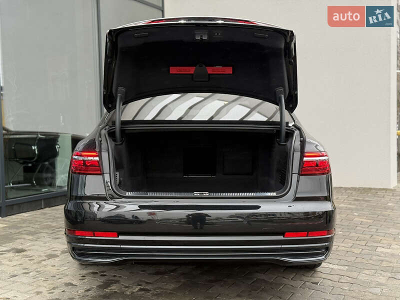 Седан Audi A8 2024 в Хмельницком