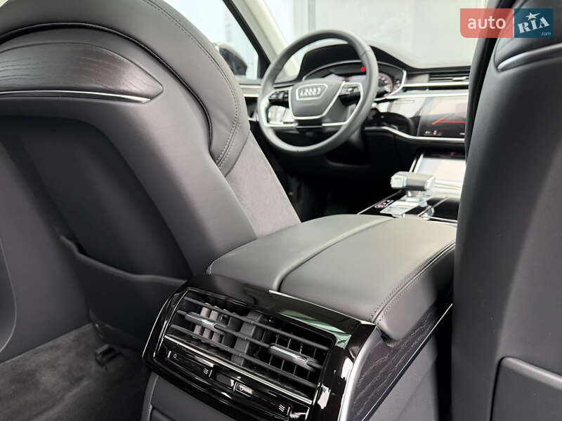 Седан Audi A8 2024 в Хмельницком