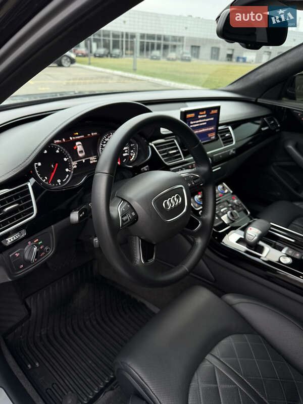 Седан Audi A8 2014 в Киеве