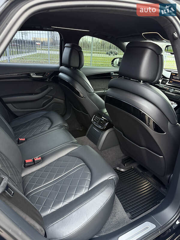 Седан Audi A8 2014 в Киеве