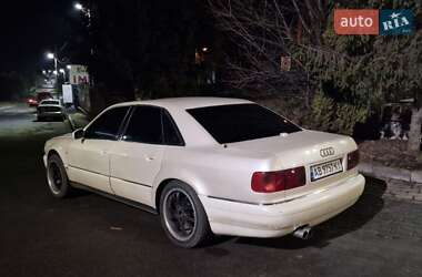 Седан Audi A8 1996 в Виннице