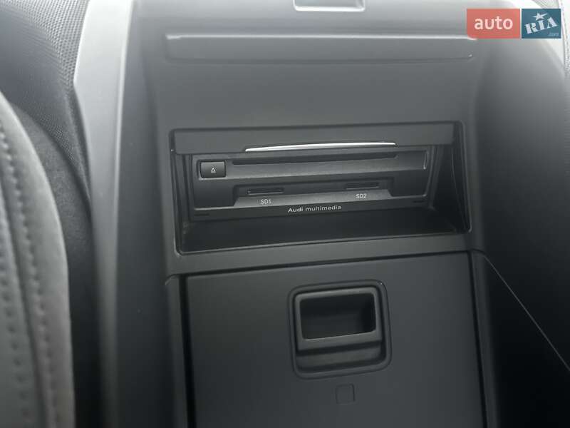 Седан Audi A8 2015 в Киеве фото 16 Седан Audi A8 2015 в Киеве