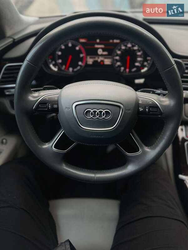 Седан Audi A8 2017 в Киеве