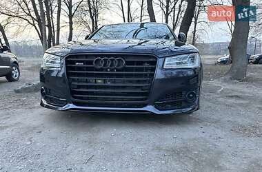 Седан Audi A8 2017 в Первомайську