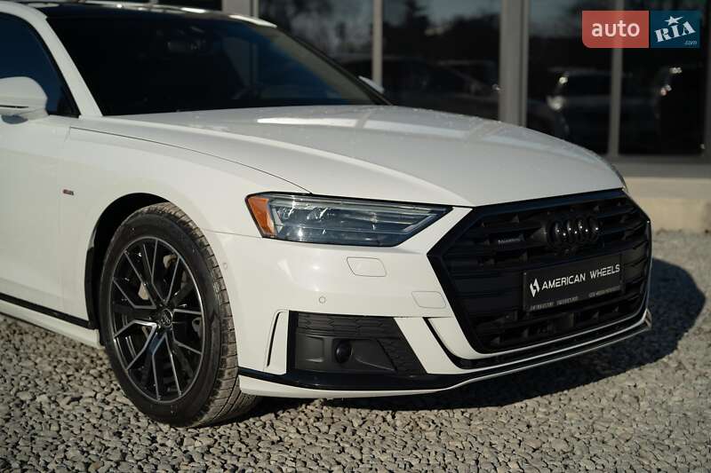 Седан Audi A8 2021 в Черновцах