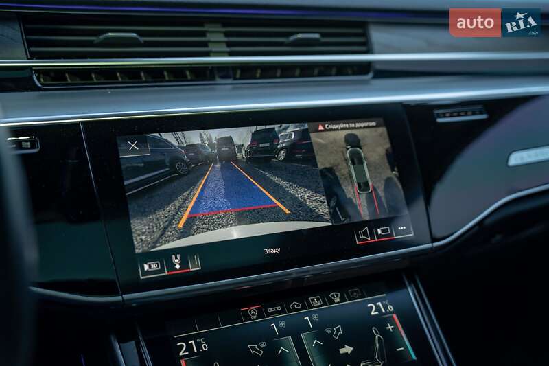 Седан Audi A8 2021 в Черновцах