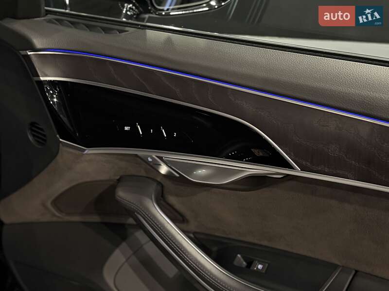 Седан Audi A8 2021 в Одессе