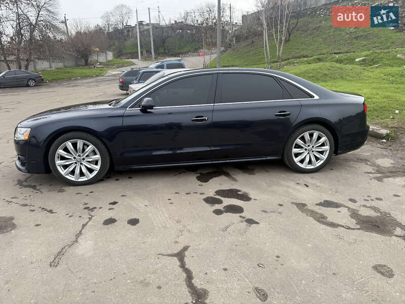 Седан Audi A8 2016 в Николаеве