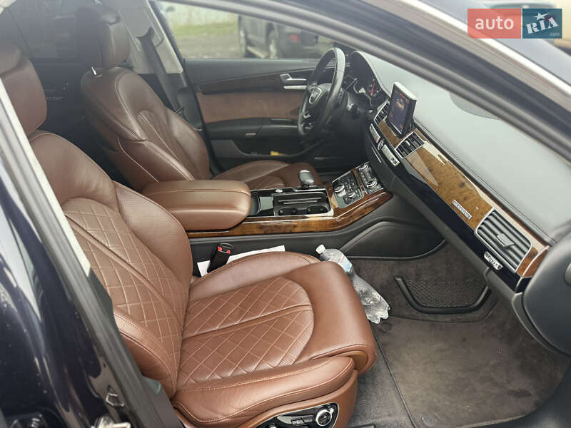 Седан Audi A8 2016 в Николаеве