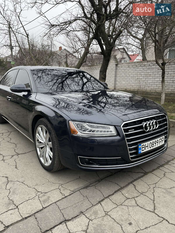 Седан Audi A8 2015 в Днепре
