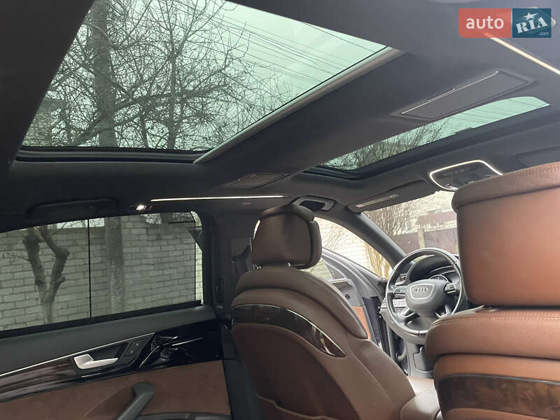 Седан Audi A8 2015 в Днепре