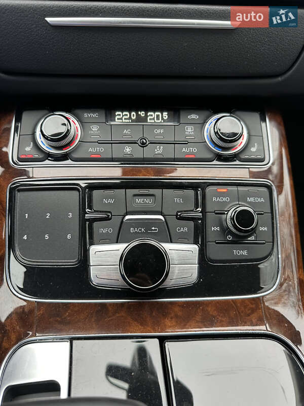 Седан Audi A8 2012 в Киеве