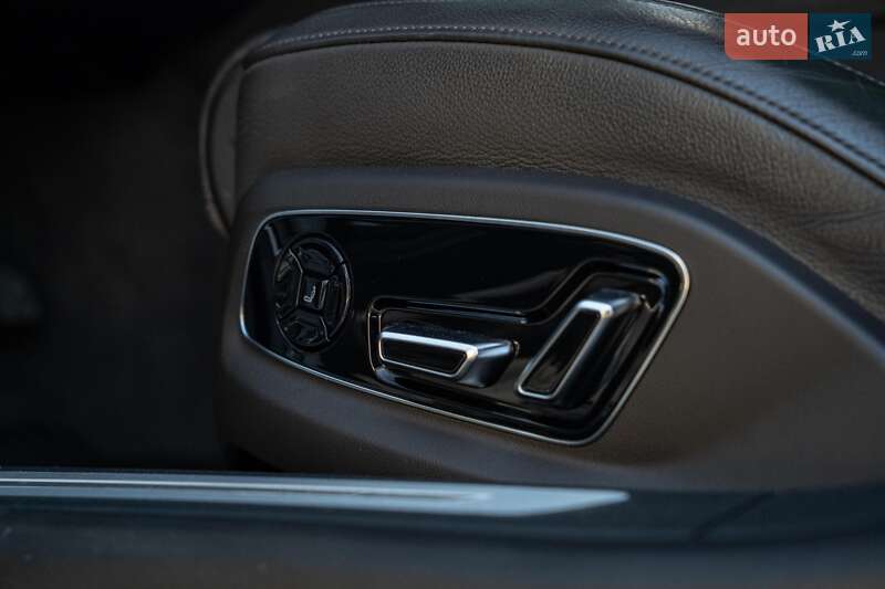 Седан Audi A8 2021 в Черновцах