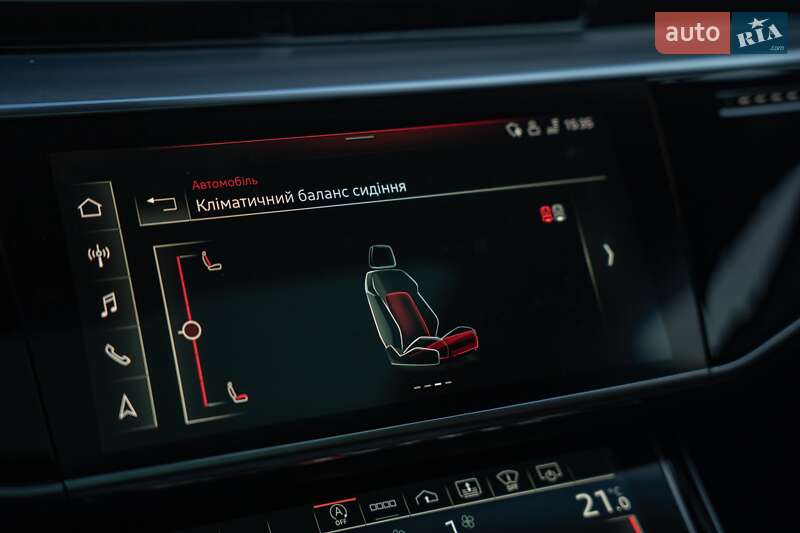 Седан Audi A8 2021 в Черновцах